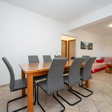 Apartamento By The Sea Sukosan, Zadar - 23119 *